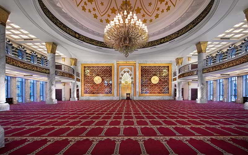 The Transformation of Dubai Mosque Carpets From Tradition to Modernity